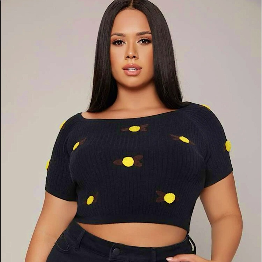 Women’s Black Yellow Floral Flower Crop Top Tee Shirt Size 1XL